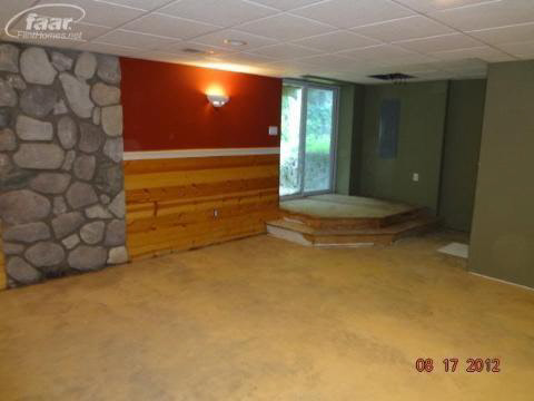 2425 Golf Club Road Howell, MI 48843 - Photo 15 of 18 20265521-14.JPG