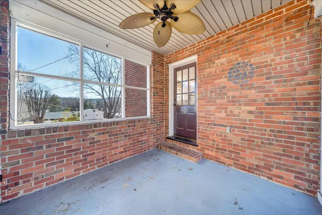 $385,900 | 3584 Cedar Lane, Roanoke, VA 24018