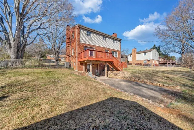 $385,900 | 3584 Cedar Lane, Roanoke, VA 24018