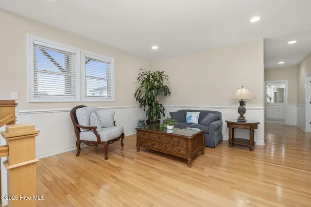 $1,575,000 | 200 Shipwreck Lane, Emerald Isle, NC 28594