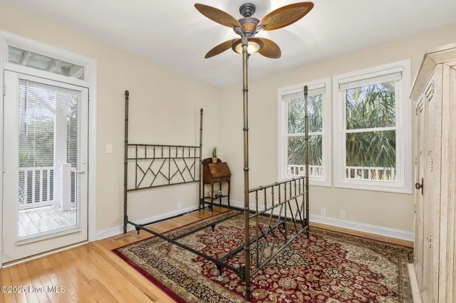 $1,575,000 | 200 Shipwreck Lane, Emerald Isle, NC 28594