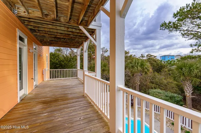 $1,575,000 | 200 Shipwreck Lane, Emerald Isle, NC 28594