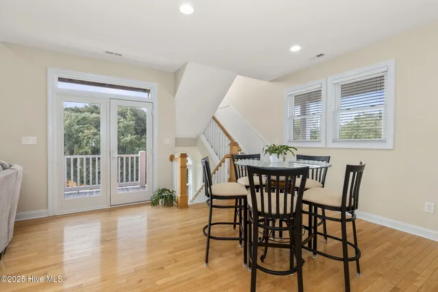 $1,575,000 | 200 Shipwreck Lane, Emerald Isle, NC 28594