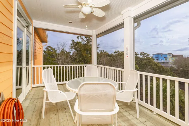 $1,575,000 | 200 Shipwreck Lane, Emerald Isle, NC 28594