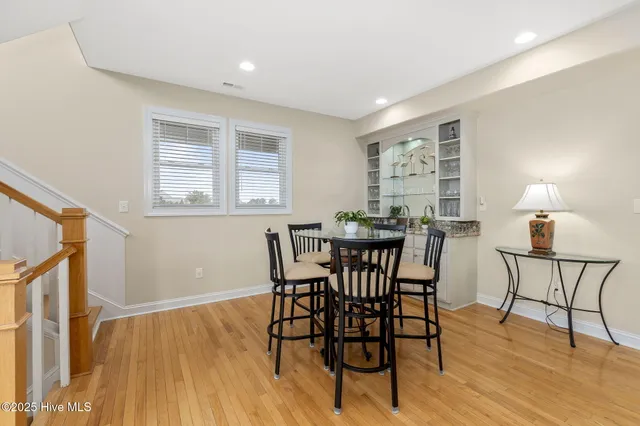 $1,575,000 | 200 Shipwreck Lane, Emerald Isle, NC 28594