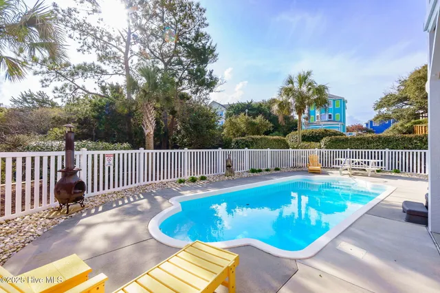 $1,575,000 | 200 Shipwreck Lane, Emerald Isle, NC 28594