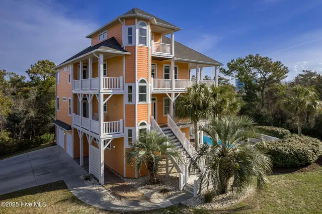 $1,575,000 | 200 Shipwreck Lane, Emerald Isle, NC 28594