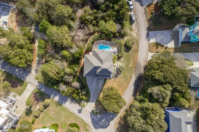 $1,575,000 | 200 Shipwreck Lane, Emerald Isle, NC 28594