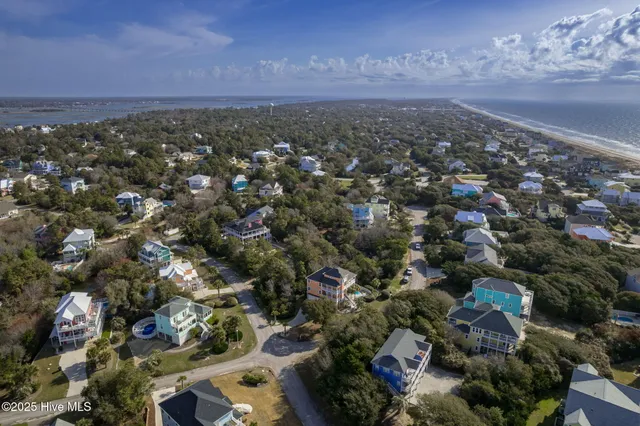 $1,575,000 | 200 Shipwreck Lane, Emerald Isle, NC 28594