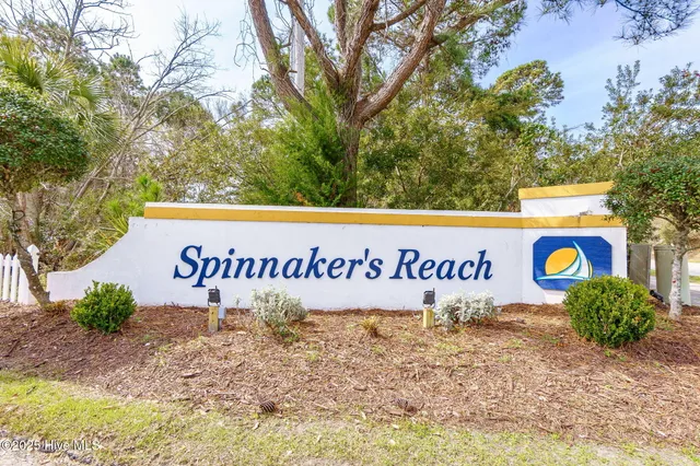 $1,575,000 | 200 Shipwreck Lane, Emerald Isle, NC 28594