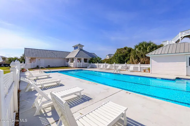 $1,575,000 | 200 Shipwreck Lane, Emerald Isle, NC 28594