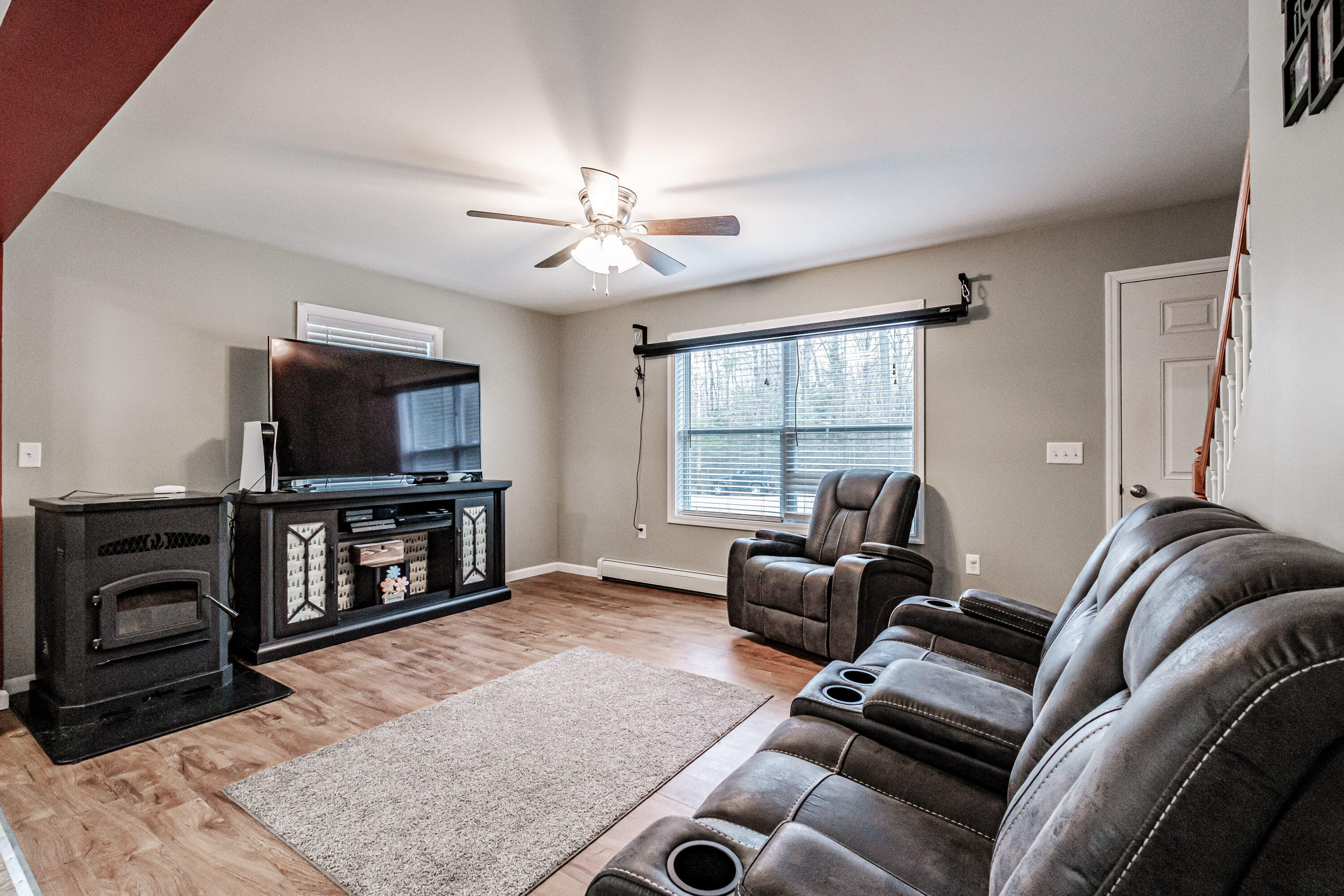 152 Colonial Circle Harrison, ME 04040 - Photo 13 of 42 Living room