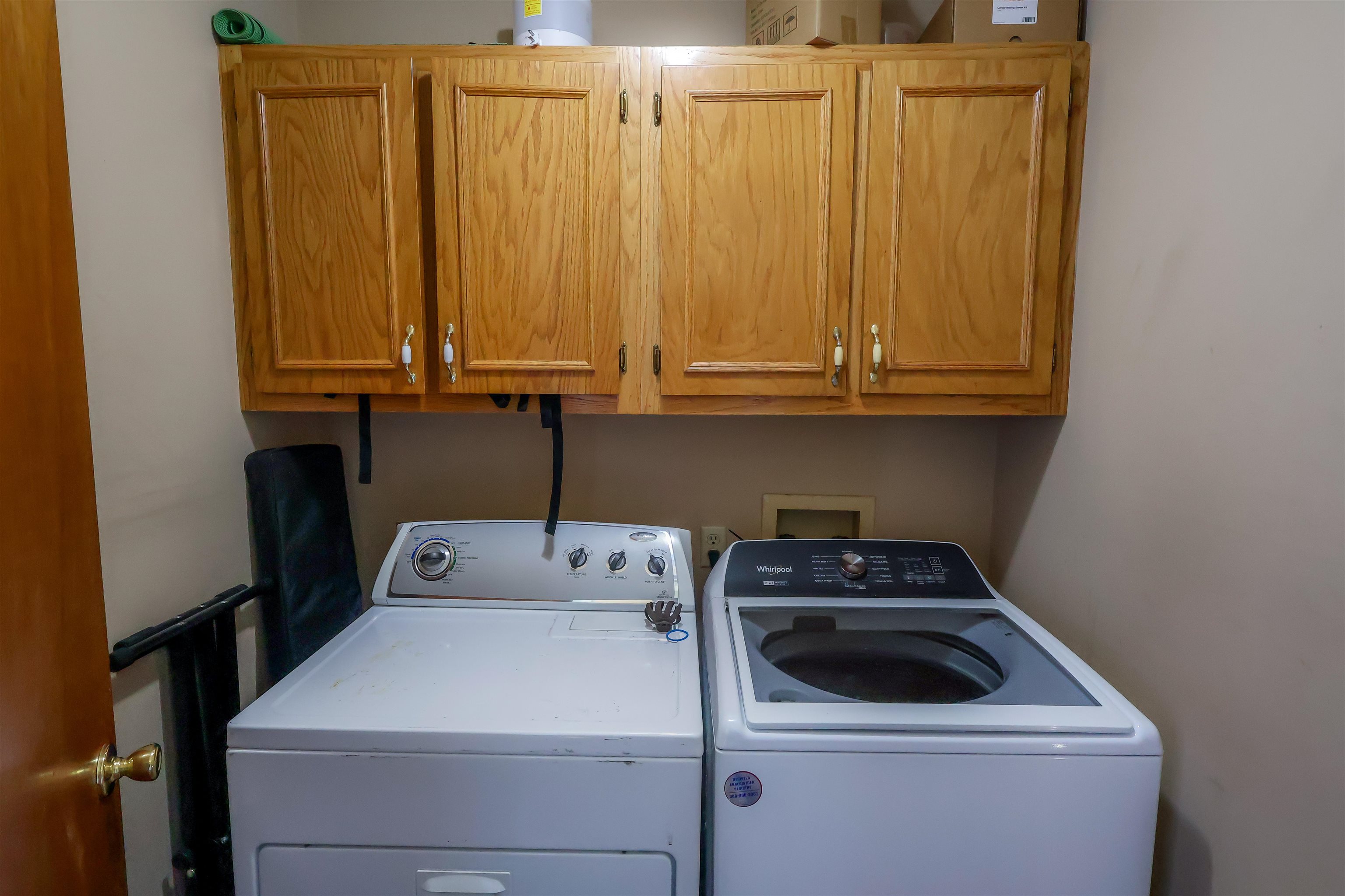 157 Nancye Reeder Avenue Munford, TN 38058 - Photo 6 of 17 a utility room with dryer and washer