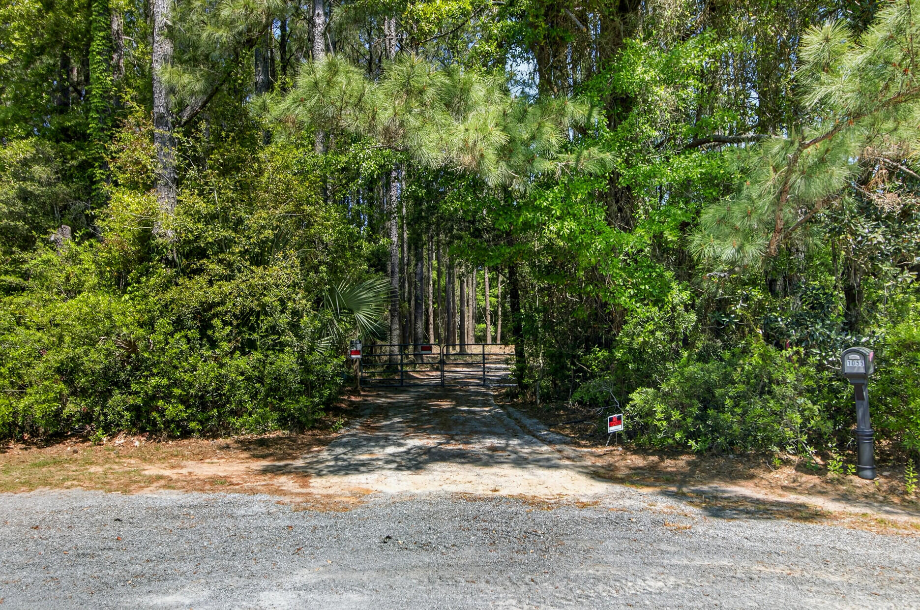 1049 Mainsail Court Awendaw, SC 29429 - Photo 10 of 40 23_23_mls