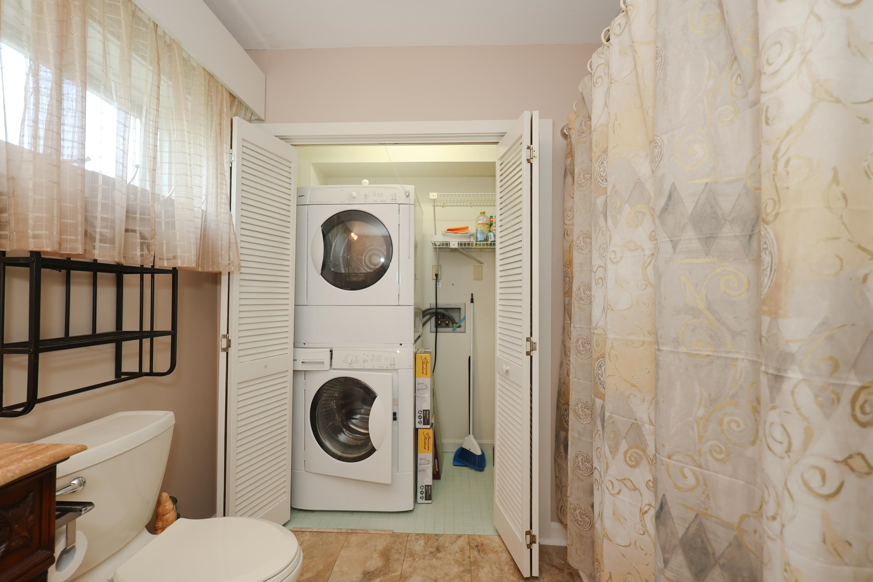 5 Tsienneto Road, Unit 205 Derry, NH 03038 - Photo 12 of 14 Gallery Image 12