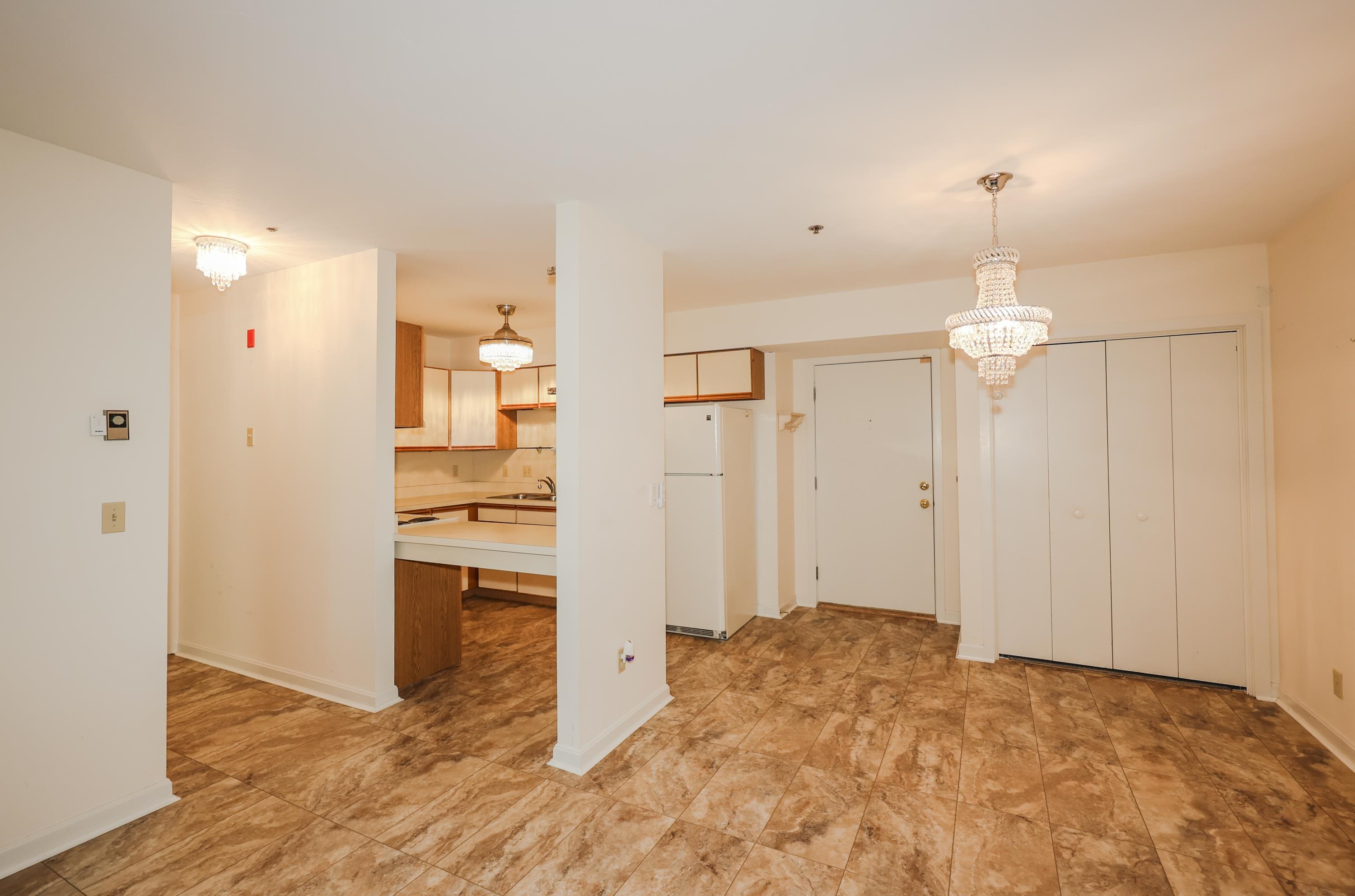5 Tsienneto Road, Unit 205 Derry, NH 03038 - Photo 8 of 14 Gallery Image 8