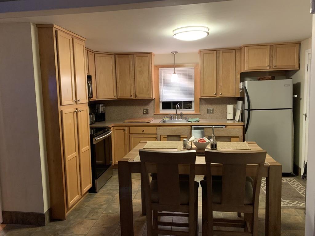 265 Starling Road Springfield, MA 01119 - Photo 3 of 14