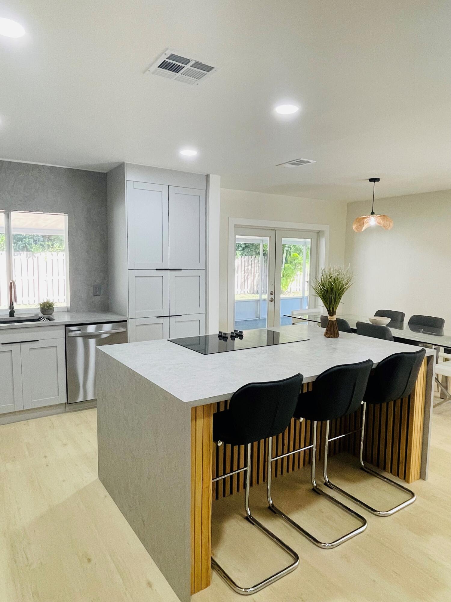 640 Northwest 16th Court Boca Raton, FL 33486 - Photo 3 of 20 7