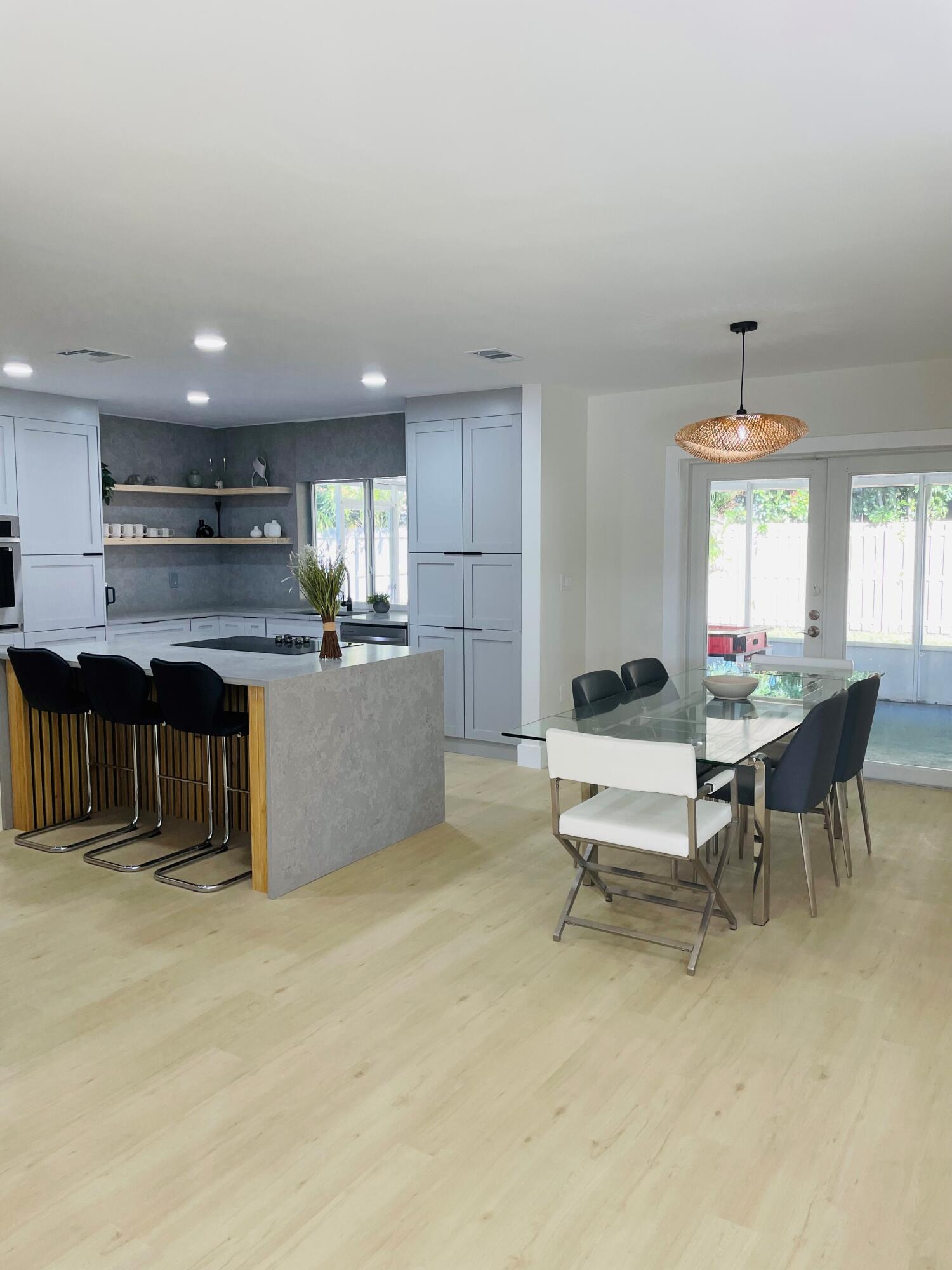 640 Northwest 16th Court Boca Raton, FL 33486 - Photo 5 of 20 11