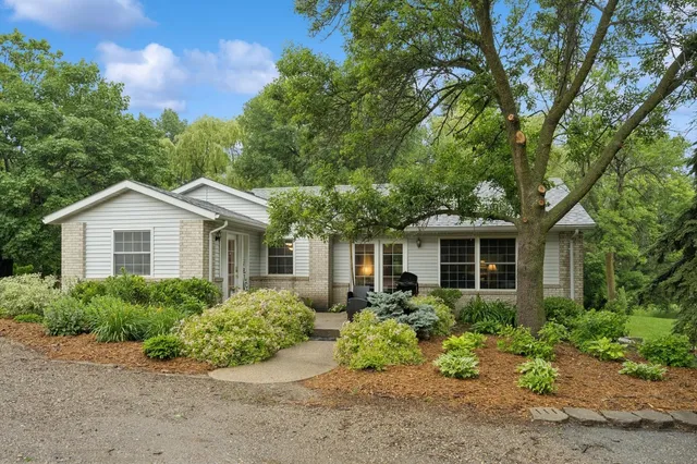 $399,900 | 9372 71st Street Northeast, Spicer, MN 56288