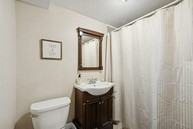 $399,900 | 9372 71st Street Northeast, Spicer, MN 56288