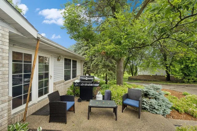 $399,900 | 9372 71st Street Northeast, Spicer, MN 56288