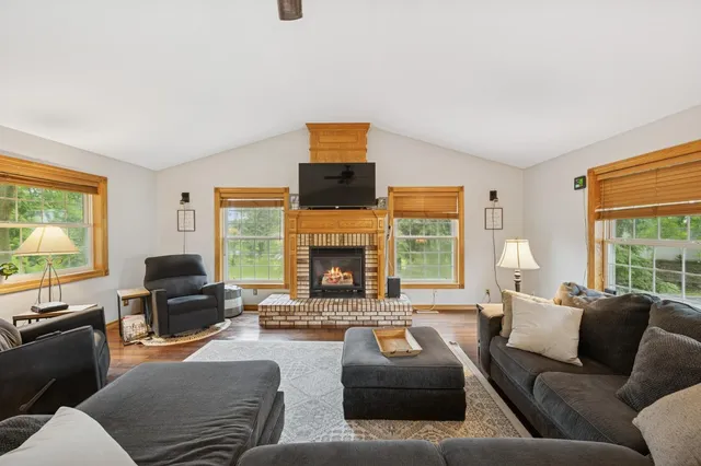 $399,900 | 9372 71st Street Northeast, Spicer, MN 56288