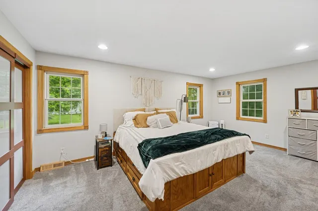 $399,900 | 9372 71st Street Northeast, Spicer, MN 56288