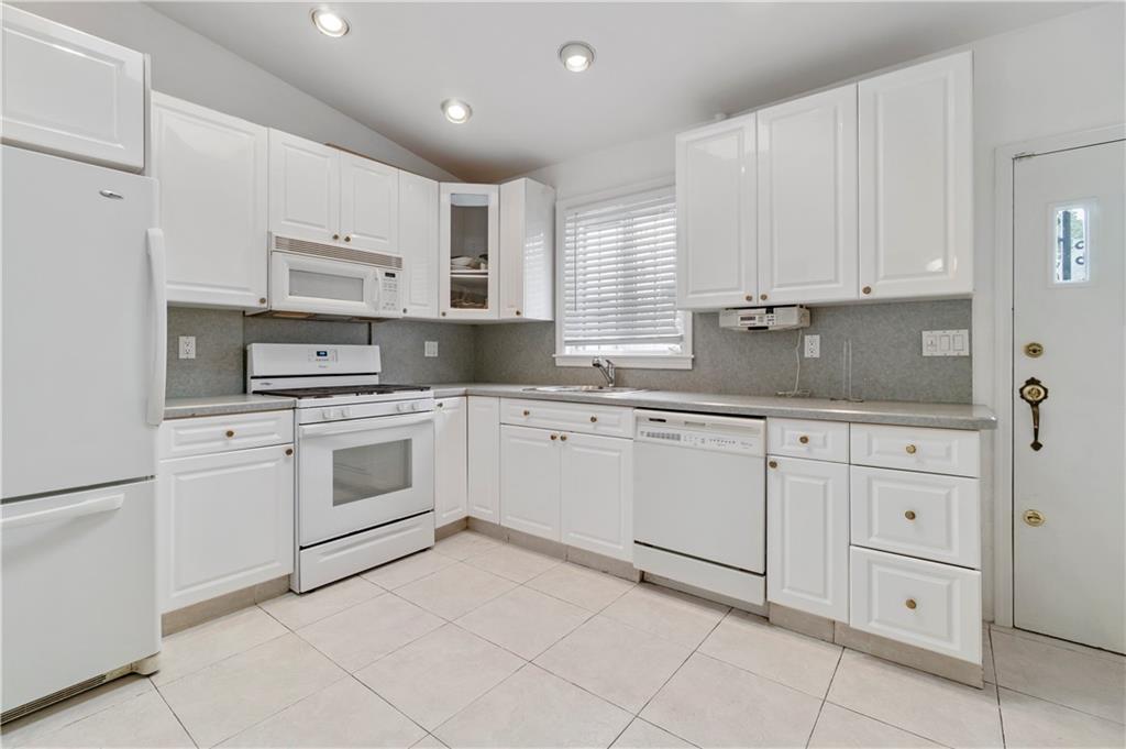 1069 82nd Street Brooklyn, NY 11228 - Photo 8 of 23