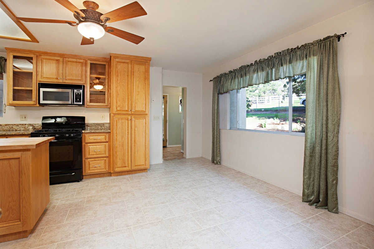 1352 Reche Road Fallbrook, CA 92028 - Photo 9 of 25
