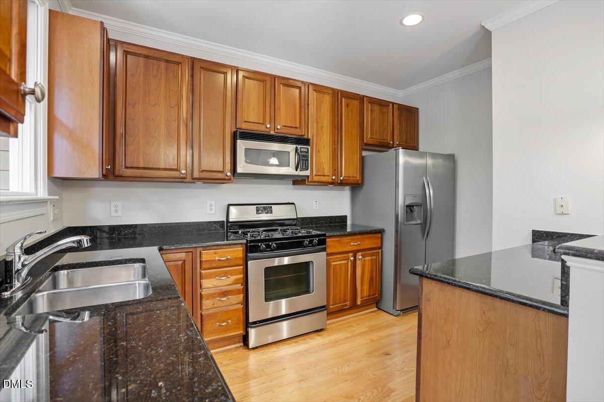 252 Ashton Hall Lane Raleigh, NC 27609 - Photo 3 of 45