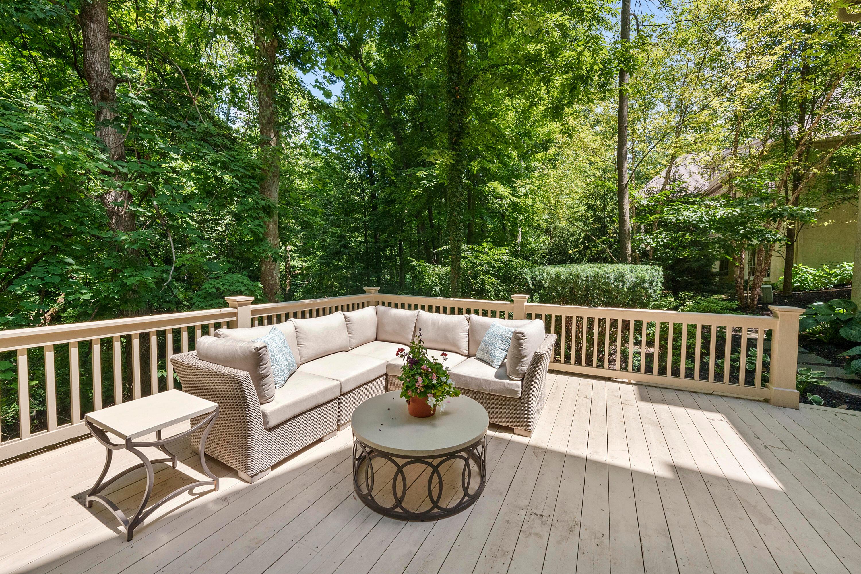2730 Edington Road Columbus, OH 43221 - Photo 52 of 70 Deck