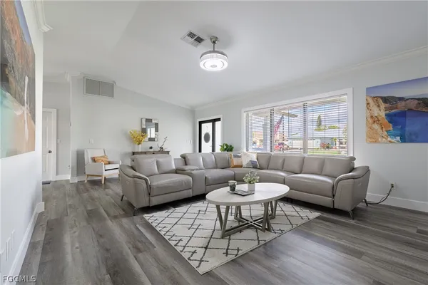 $6,500 | 1932 Southeast 9th Terrace, Cape Coral, FL 33990