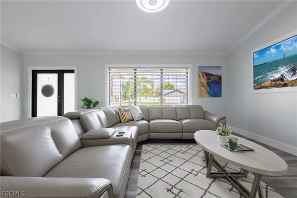 $6,500 | 1932 Southeast 9th Terrace, Cape Coral, FL 33990