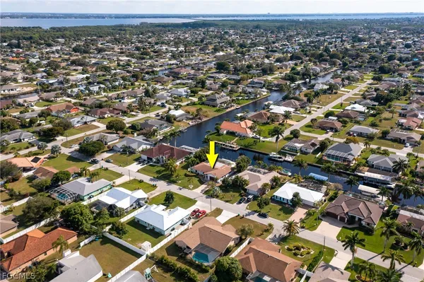 $6,500 | 1932 Southeast 9th Terrace, Cape Coral, FL 33990