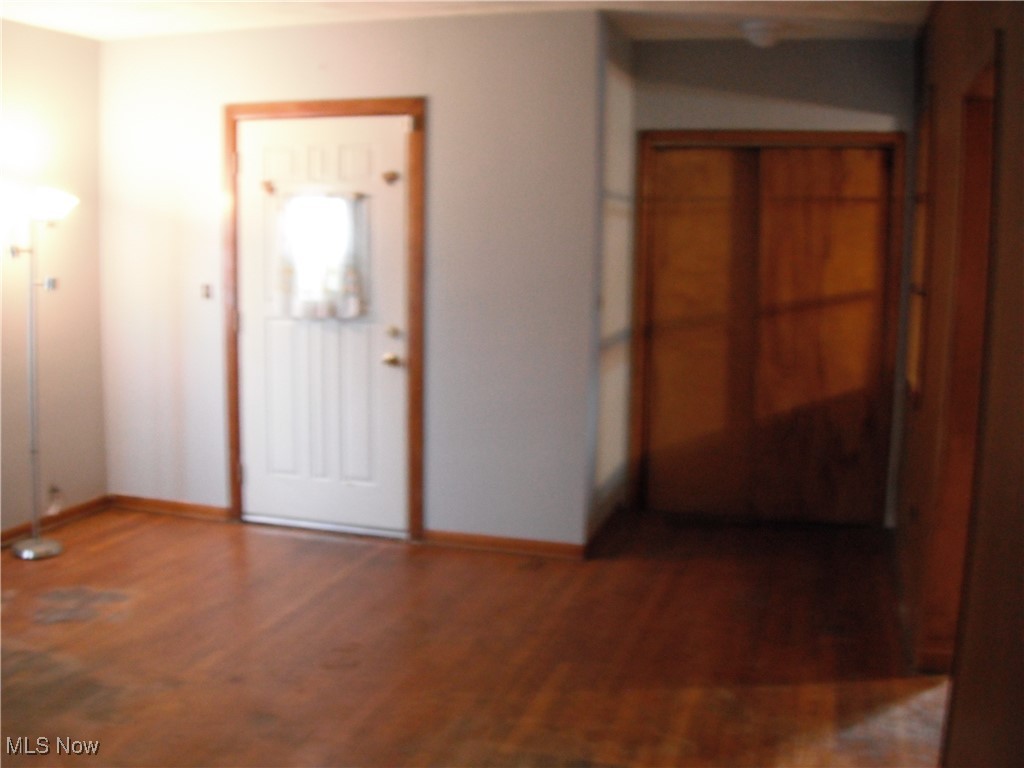270 North Ridge Road Lorain, OH 44055 - Photo 10 of 24 guest closet, front entrance