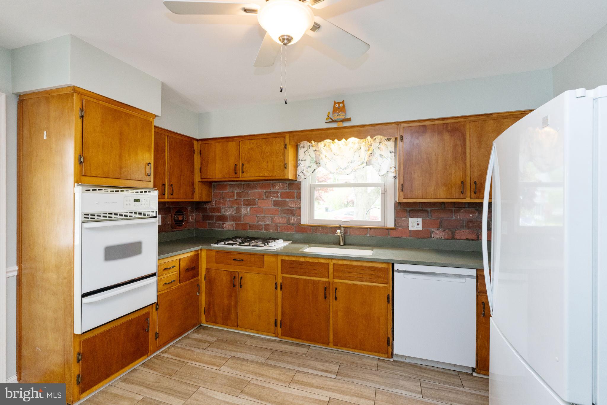 8444 Chippewa Road Philadelphia, PA 19128 - Photo 11 of 30