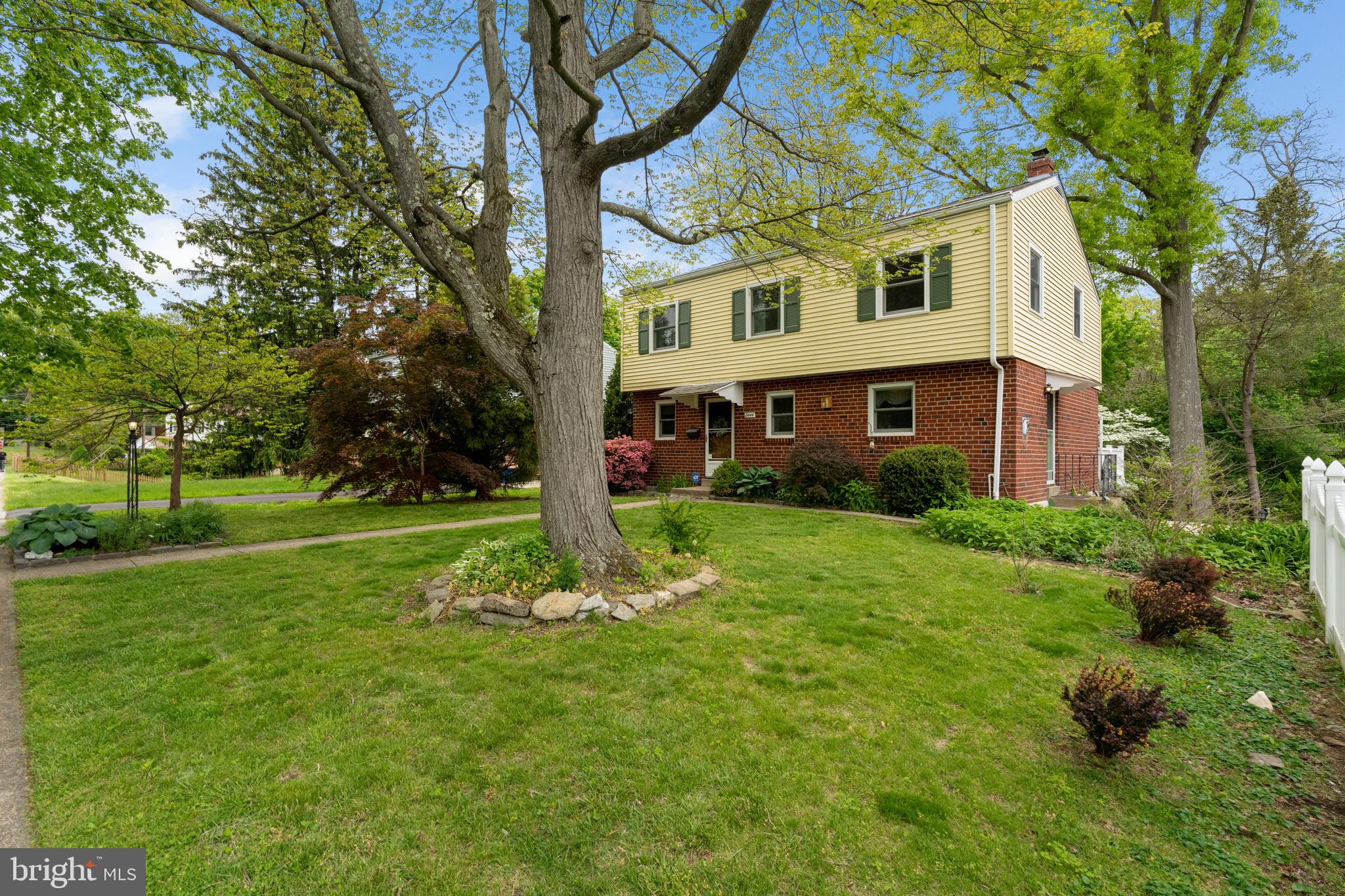 8444 Chippewa Road Philadelphia, PA 19128 - Photo 3 of 30