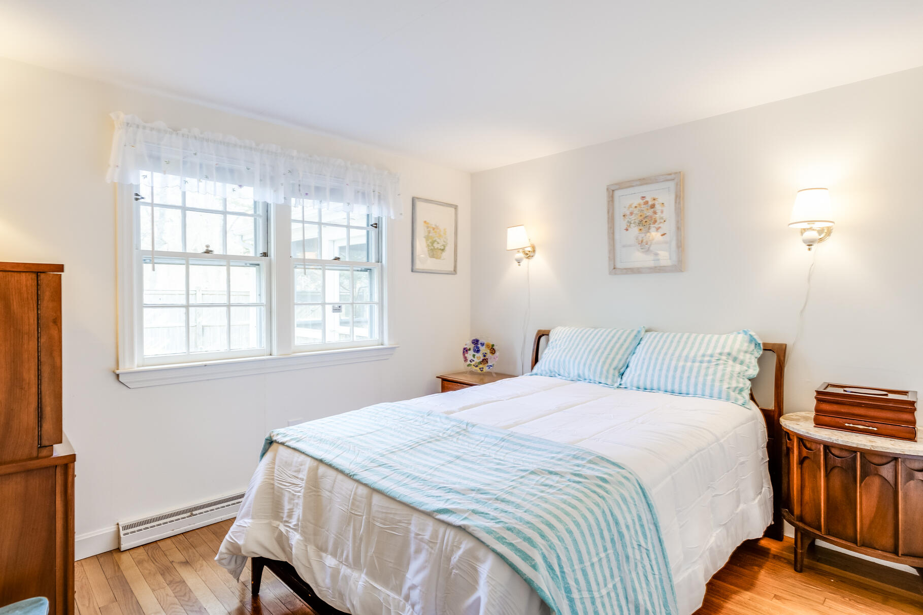 23 Hall Avenue West Harwich, MA 02671 - Photo 28 of 62 a bedroom with a bed and a window