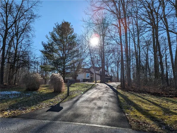 $2,500 | 13807 Equestrian Drive, Burton, OH 44021