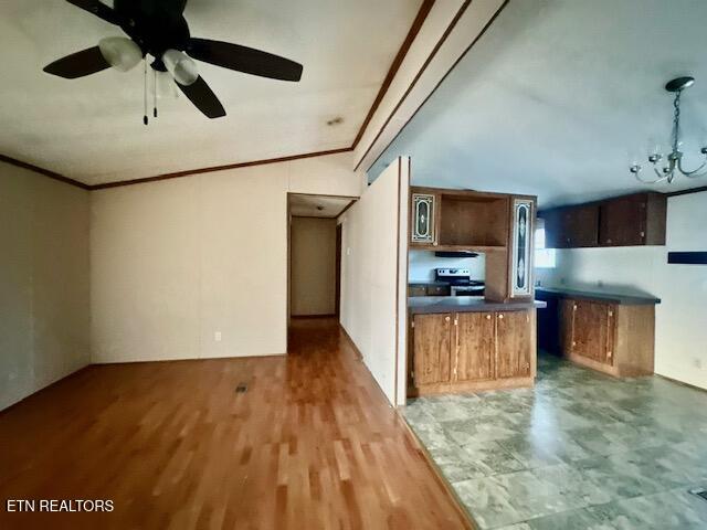 925 Winchester Avenue Middlesboro, KY 40965 - Photo 9 of 20 IMG_8955