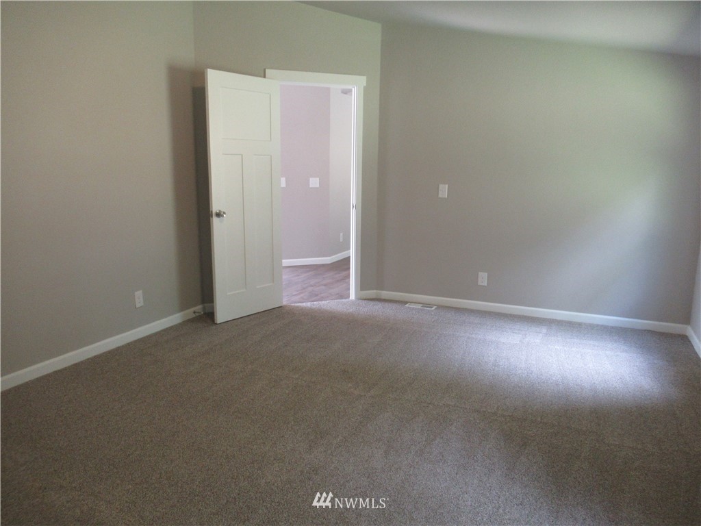 530 Southwest Wycoff Road Port Orchard, WA 98367 - Photo 11 of 19 Gallery Image 11