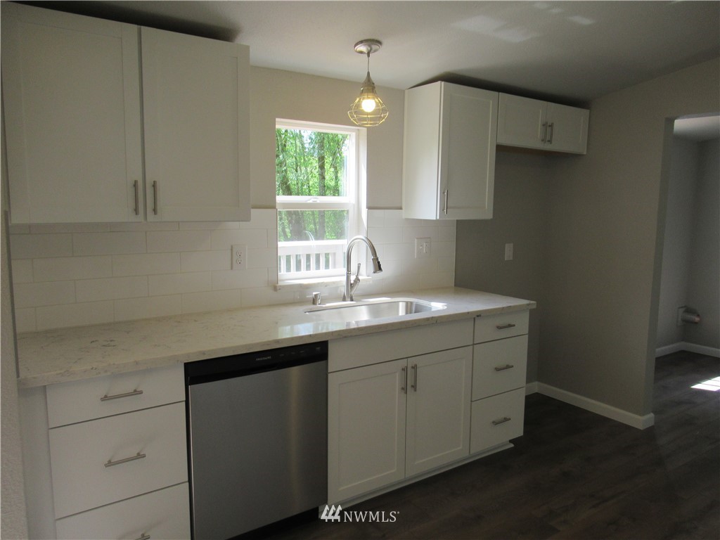 530 Southwest Wycoff Road Port Orchard, WA 98367 - Photo 5 of 19 Gallery Image 5