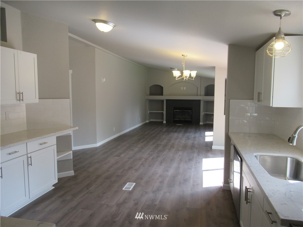 530 Southwest Wycoff Road Port Orchard, WA 98367 - Photo 6 of 19 Gallery Image 6