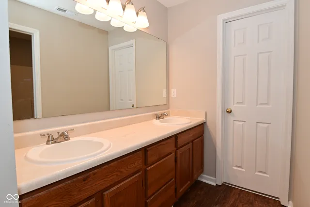 $254,900 | 2321 Gradison Circle, Indianapolis, IN 46214