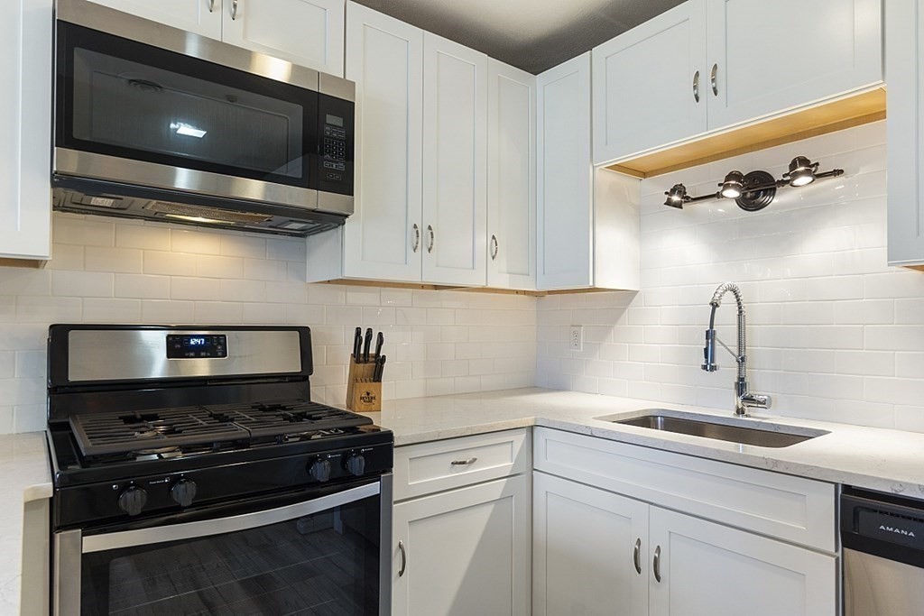 14 Concord Greene, Unit 3 Concord, MA 01742 - Photo 6 of 29