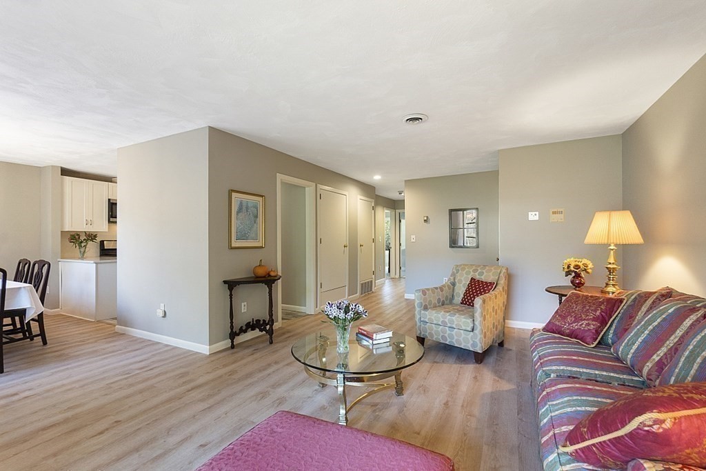 14 Concord Greene, Unit 3 Concord, MA 01742 - Photo 9 of 29