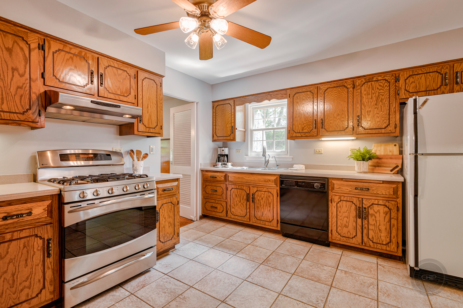 1240 Modaff Road Naperville, IL 60540 - Photo 13 of 37