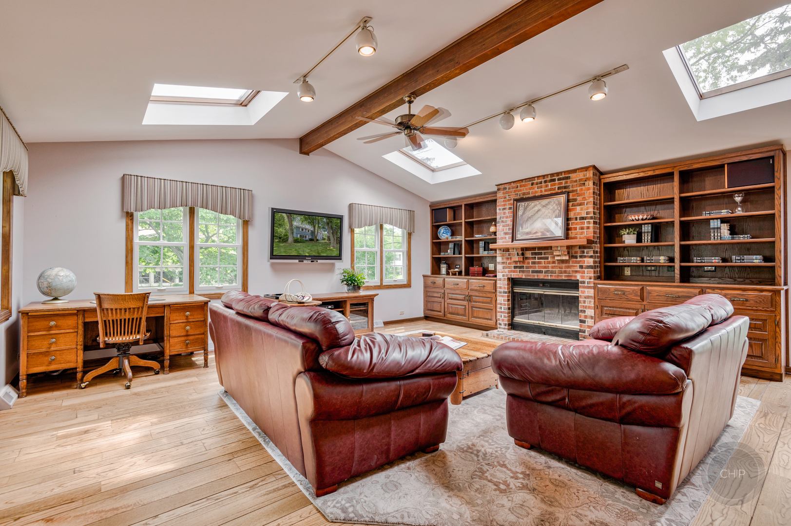 1240 Modaff Road Naperville, IL 60540 - Photo 3 of 37