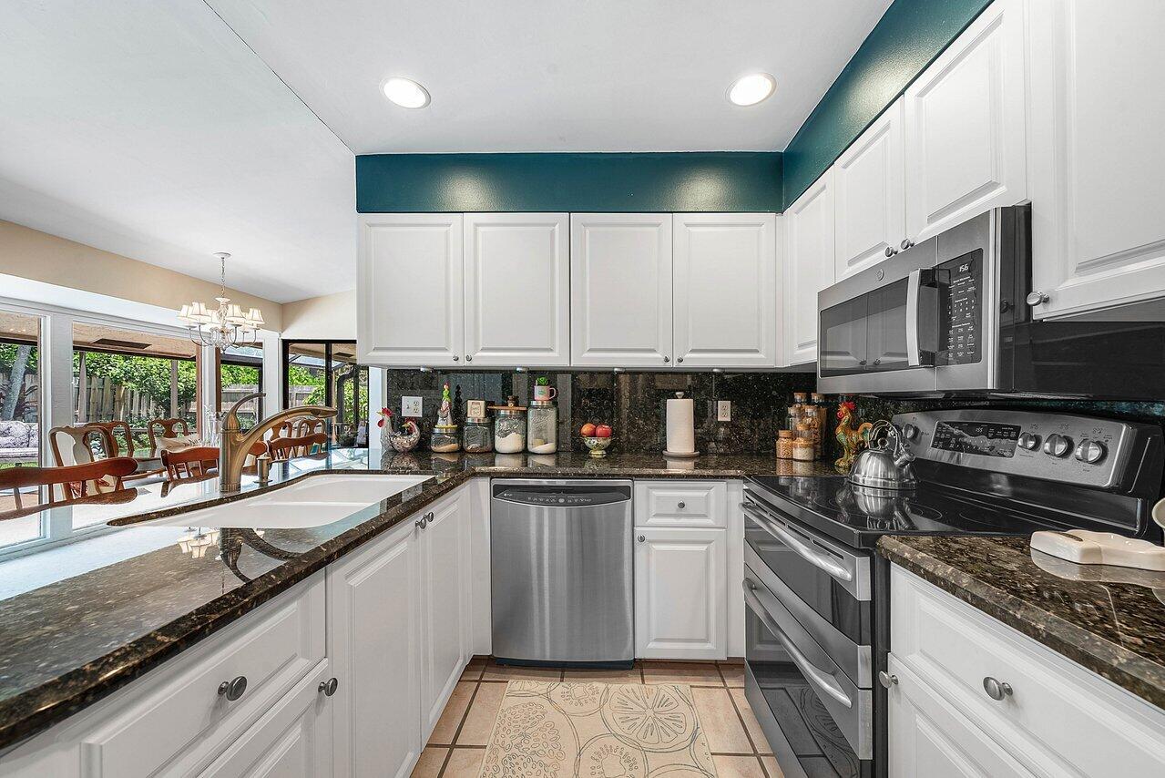 2371 Northwest 30th Road Boca Raton, FL 33431 - Photo 12 of 40 012-2371Northwest30thRoad-BocaRaton-FL-3